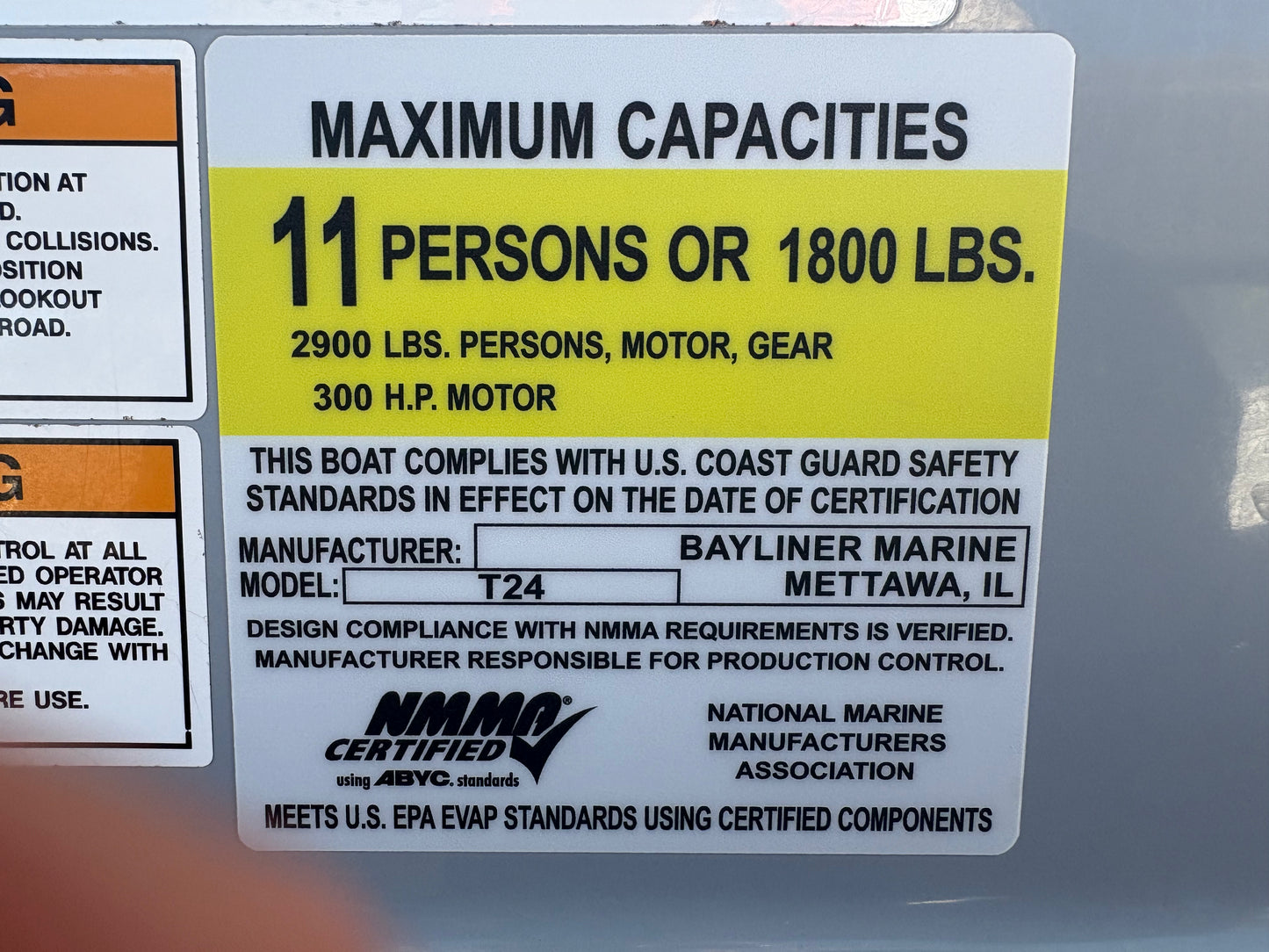 2023 Trophy T24 Center Console
