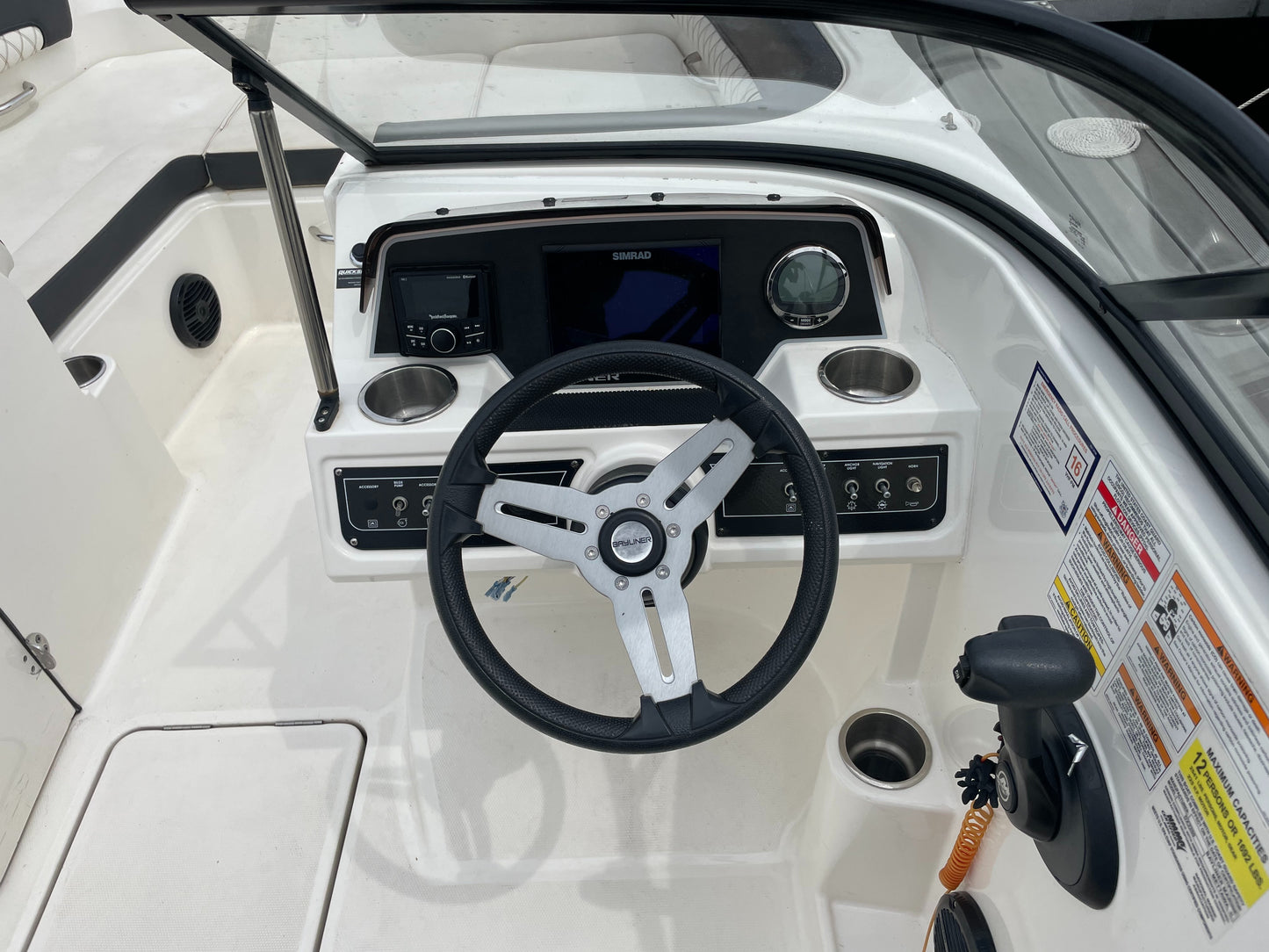 2023 Bayliner DX 2200 Deck Boat