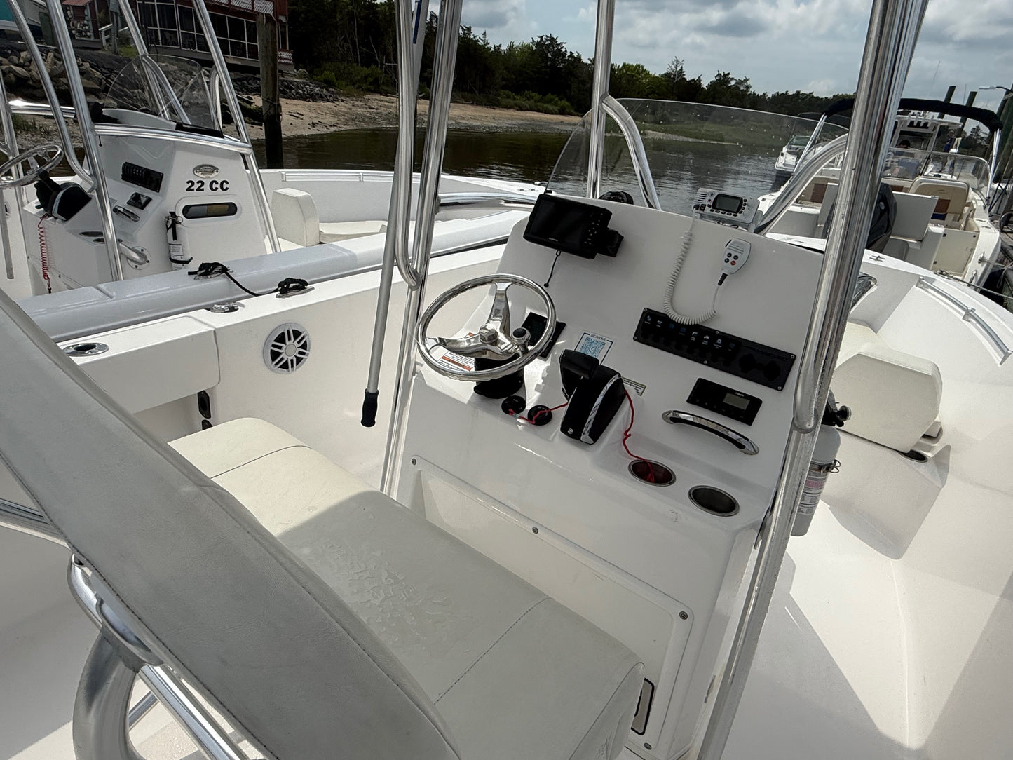 2024 Aquasport 22 Center Console