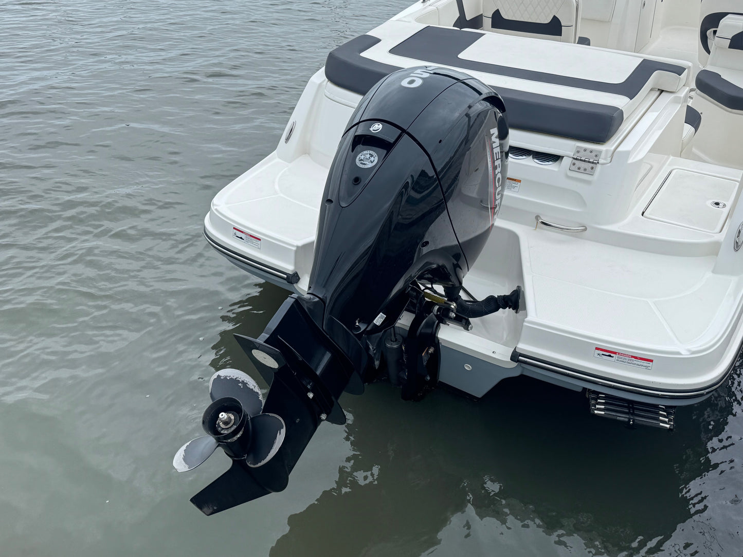 2024 Bayliner VR6 OB