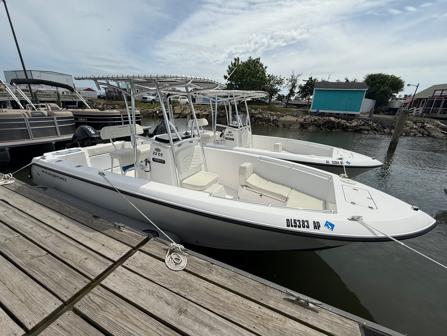 2024 Aquasport 22 Center Console