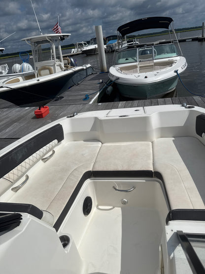 2023 Bayliner DX 2200 Deck Boat