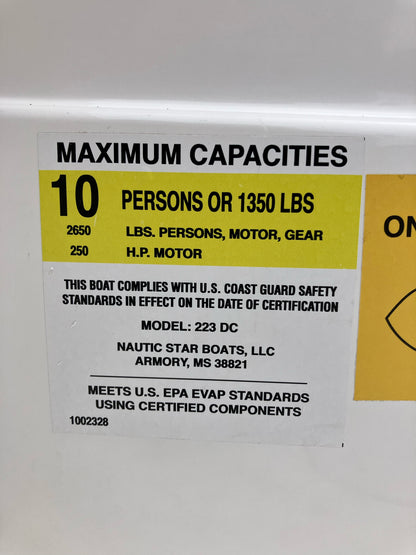2025 Nauticstar 223 DC