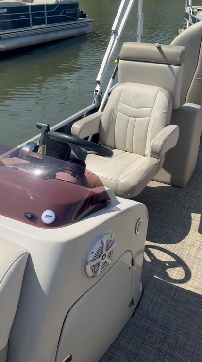 2023 Cypress Cay Seabreeze 232 Tritoon