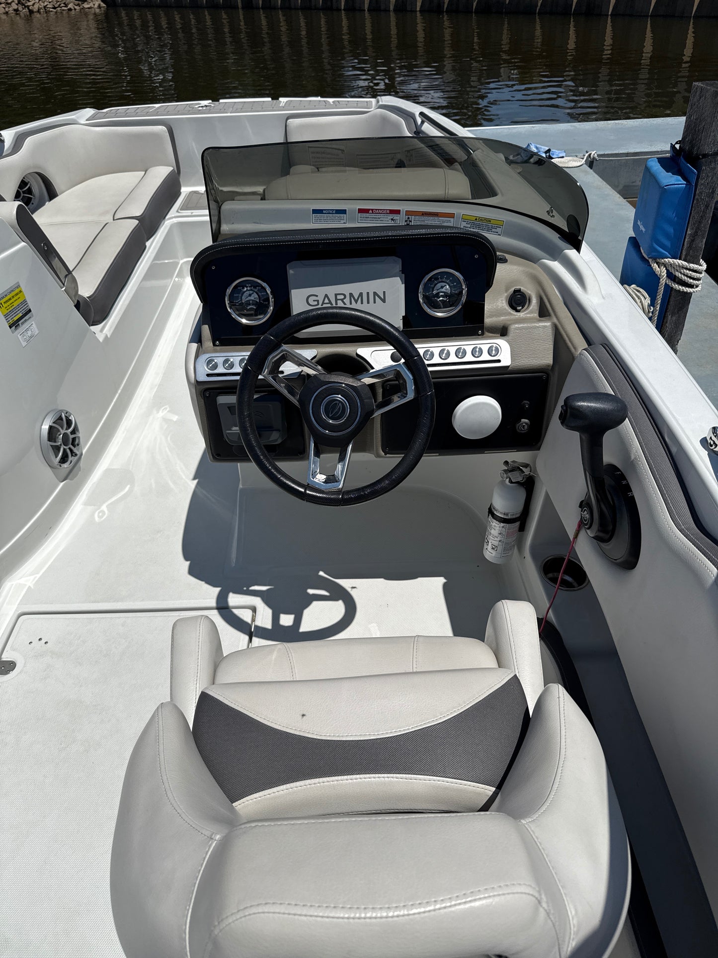 2024 Crownline E230XS