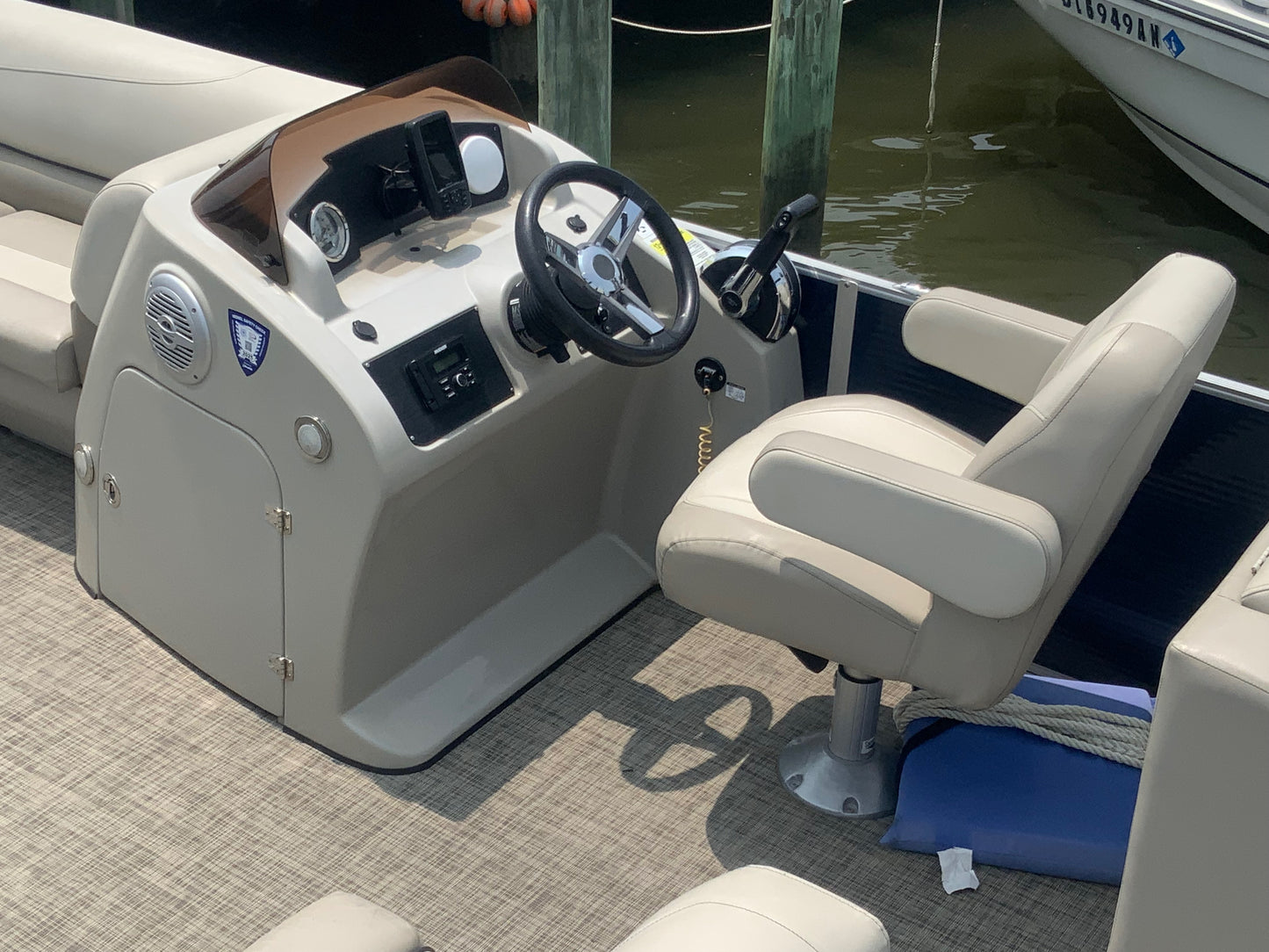 2023 Cypress Cay Seabreeze 232 Pontoon