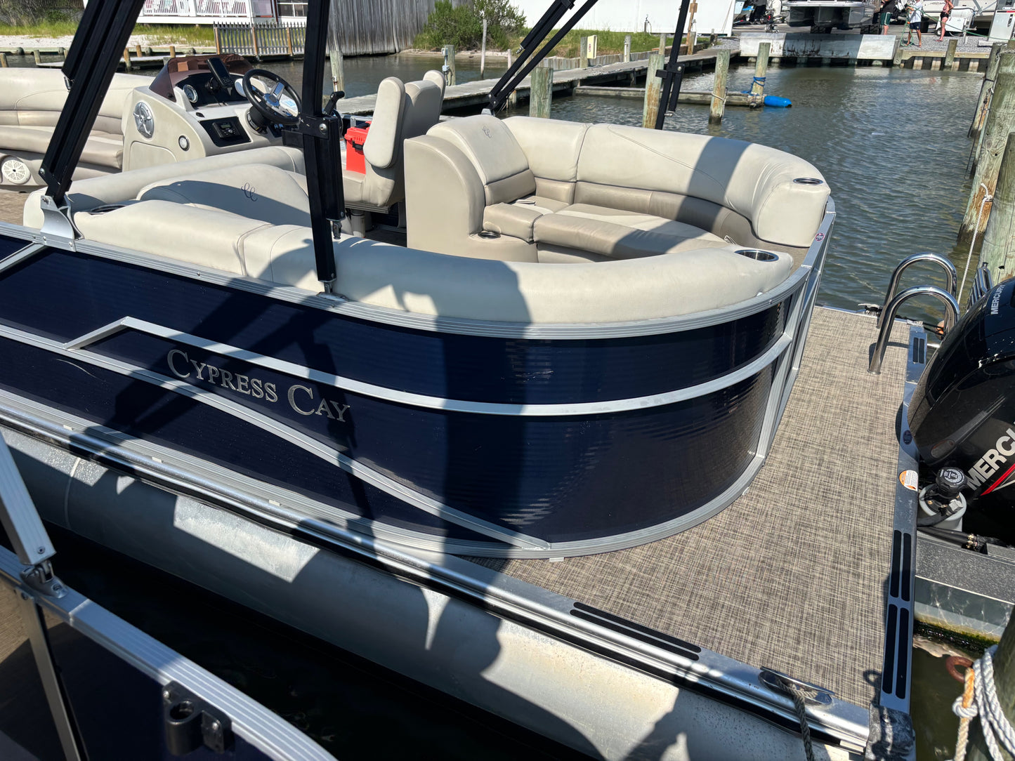 2023 Cypress Cay Seabreeze 232 Pontoon