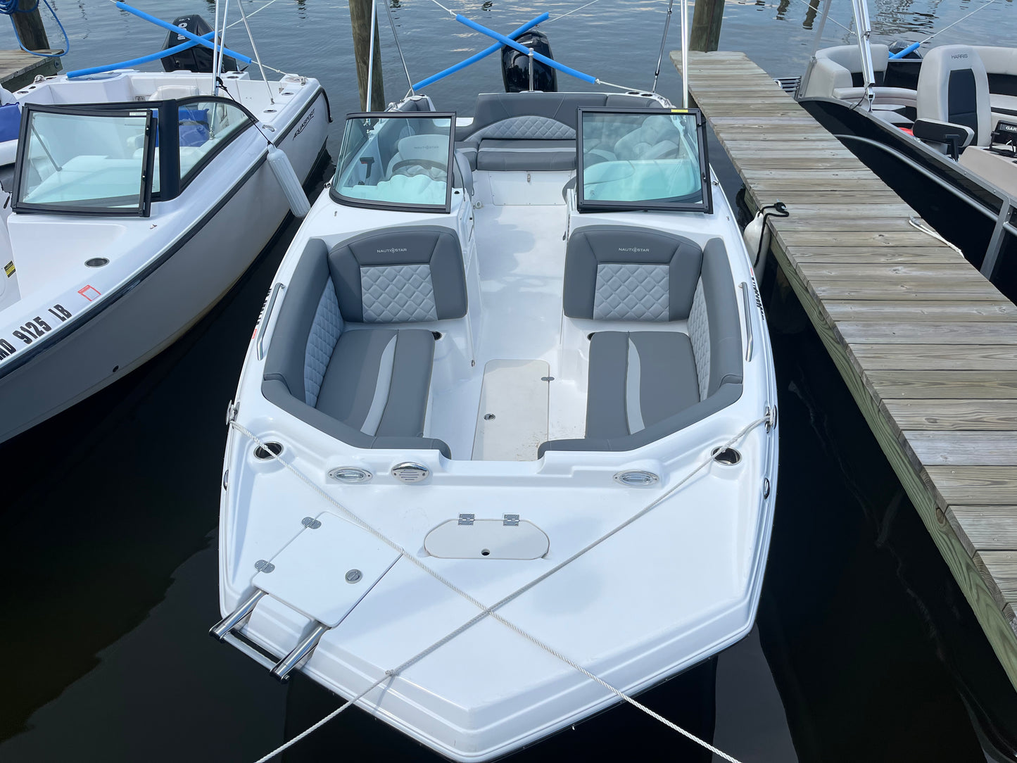 2025 Nauticstar  223 DC