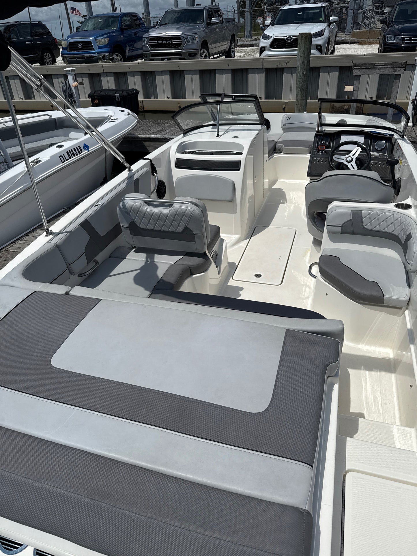 2023 Bayliner VR6 OB