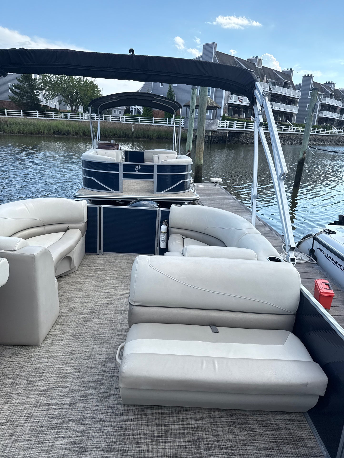 2023 Cypress Cay Seabreeze 232 Tritoon