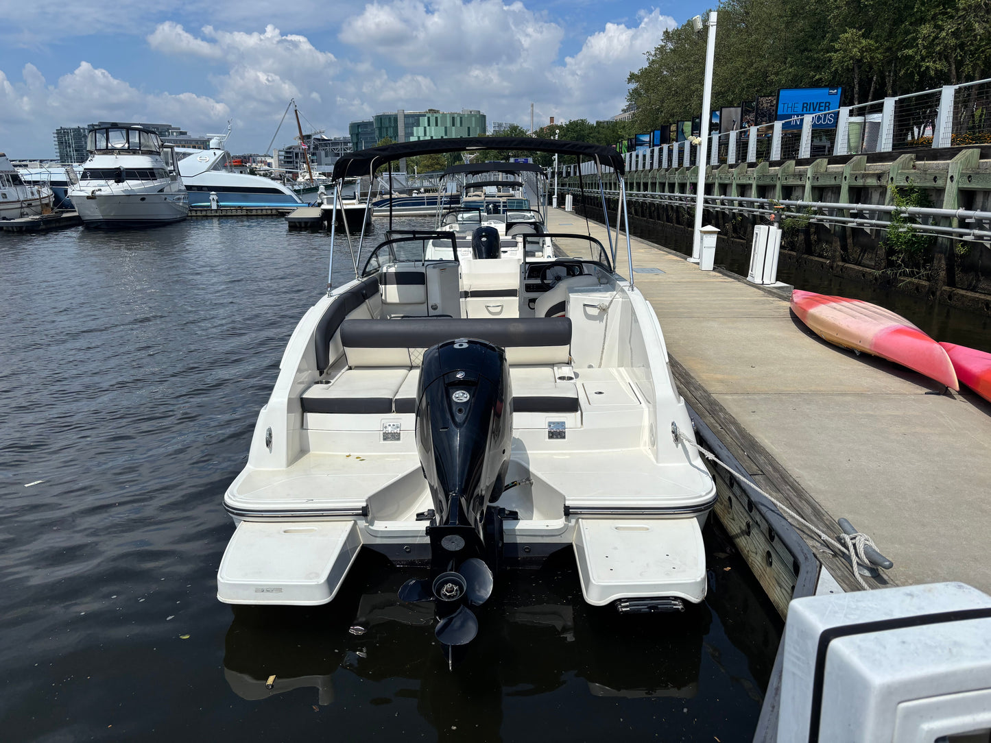 2023 Bayliner DX 2200