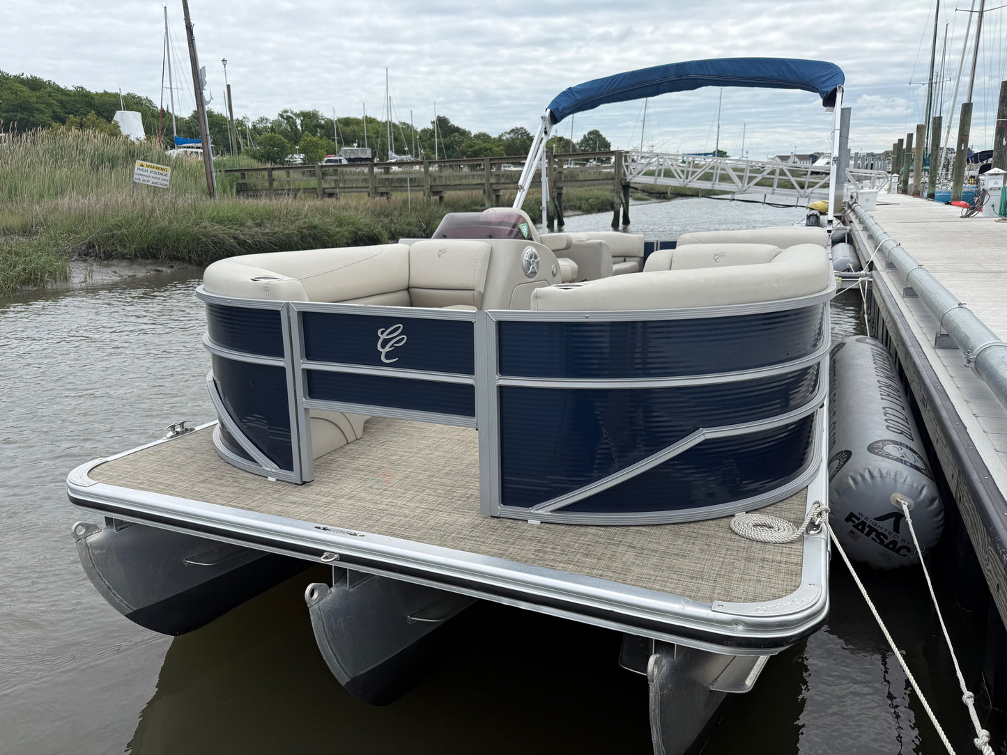 2023 Cypress Cay Seabreeze 232 Tritoon