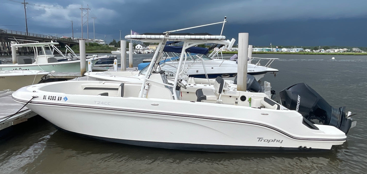 2023 Trophy T24 Center Console