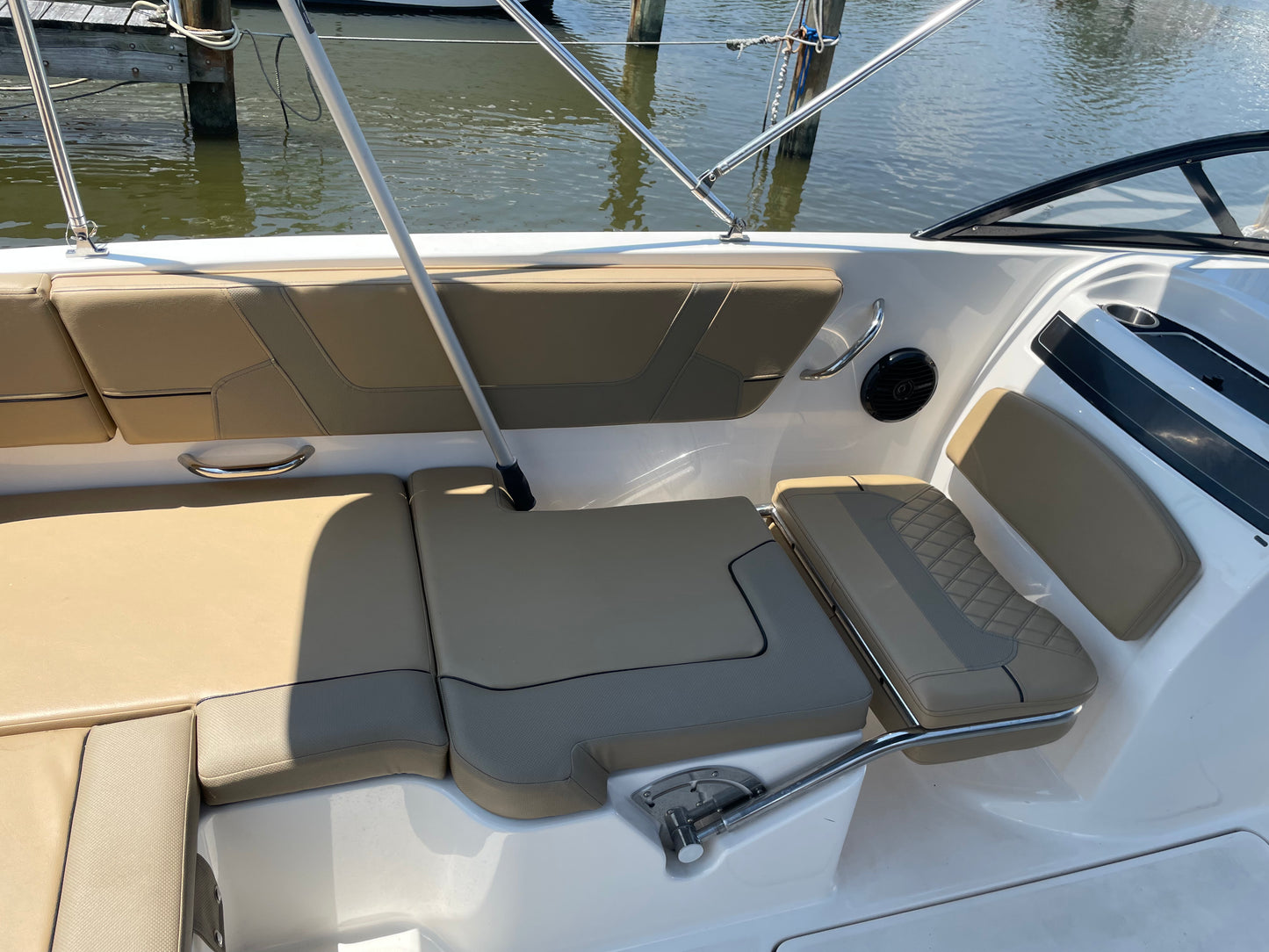 2025 Bayliner VR6 OB