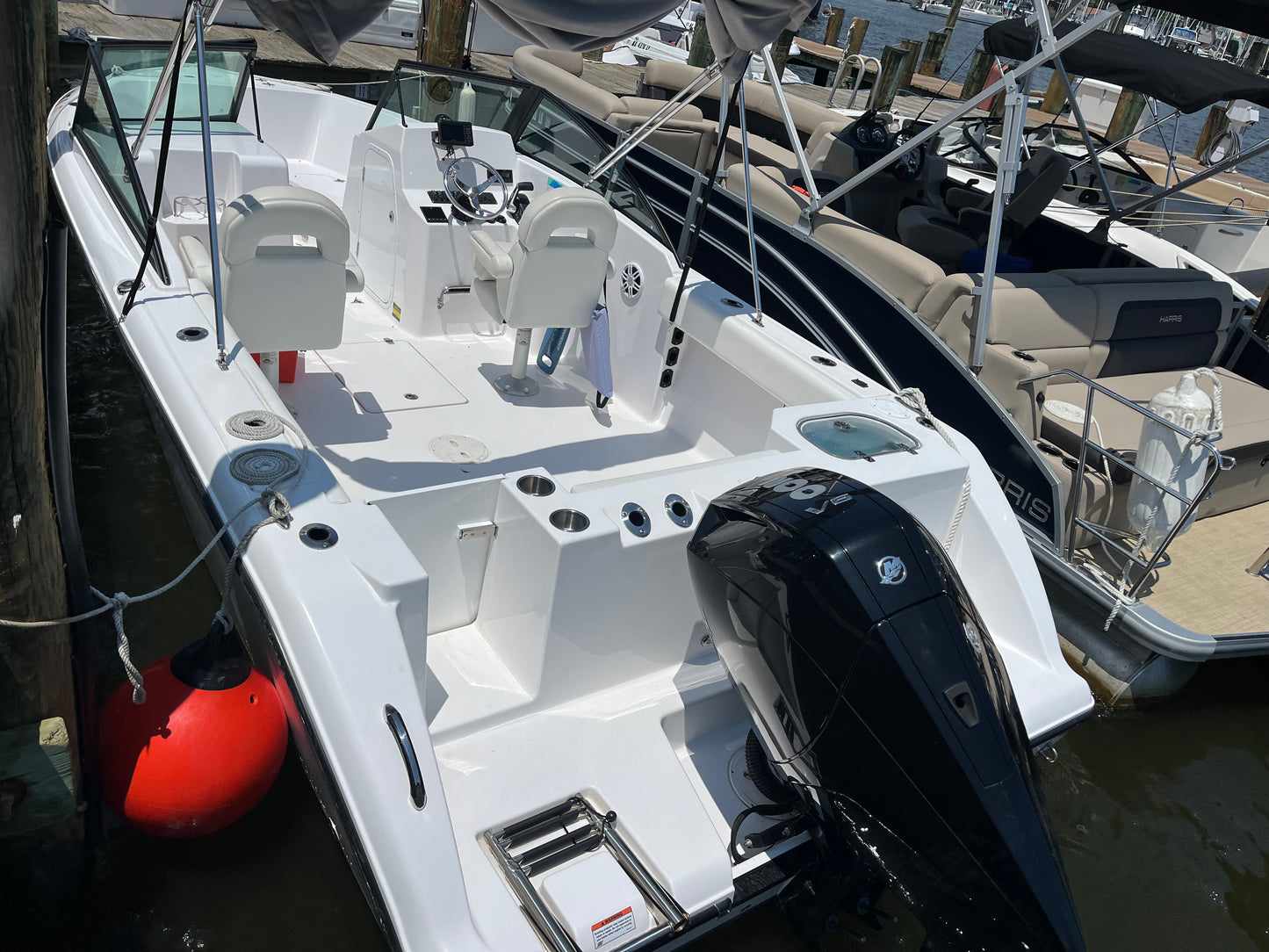 2024 Aquasport 22 Center Console