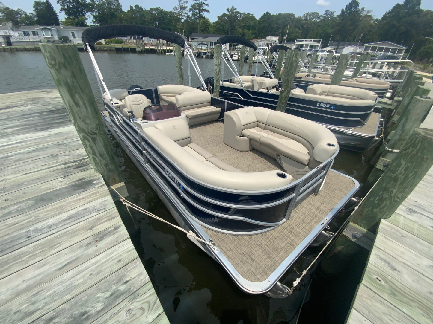 2023 Cypress Cay Seabreeze 232 Tritoon