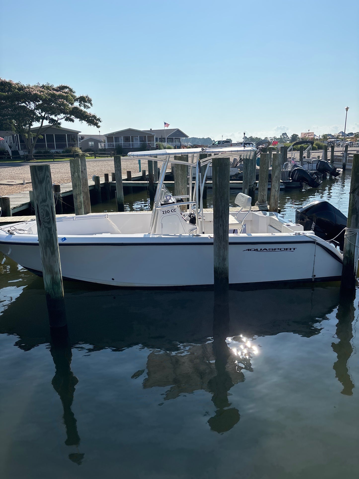 2023 Aquasport 22CC Center Console