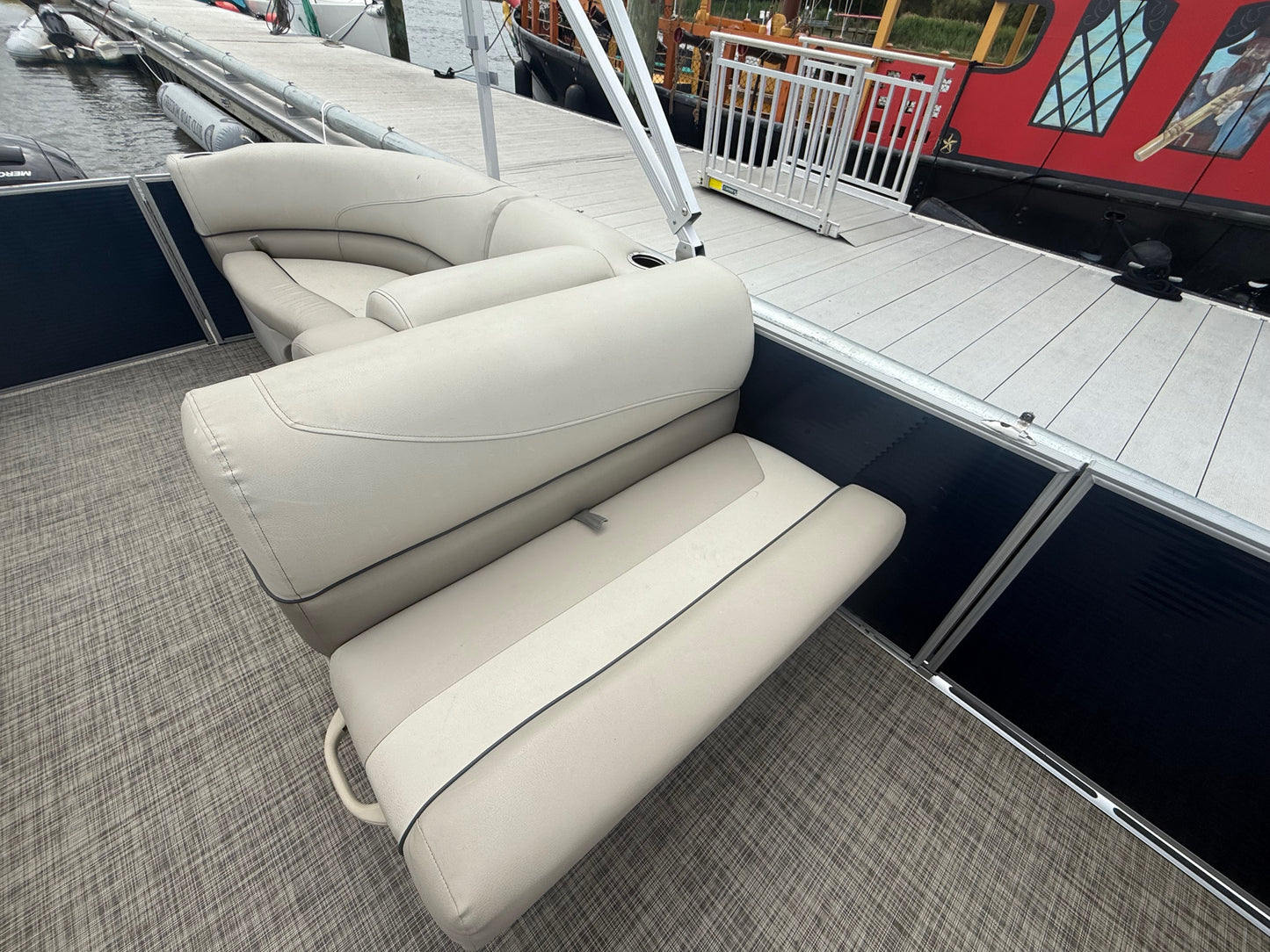 2023 Cypress Cay Seabreeze 232 Tritoon