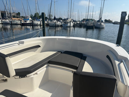 2023 Trophy T24 Center Console