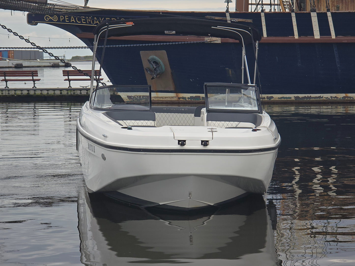 2022 Bayliner DX 2200 Deck Boat