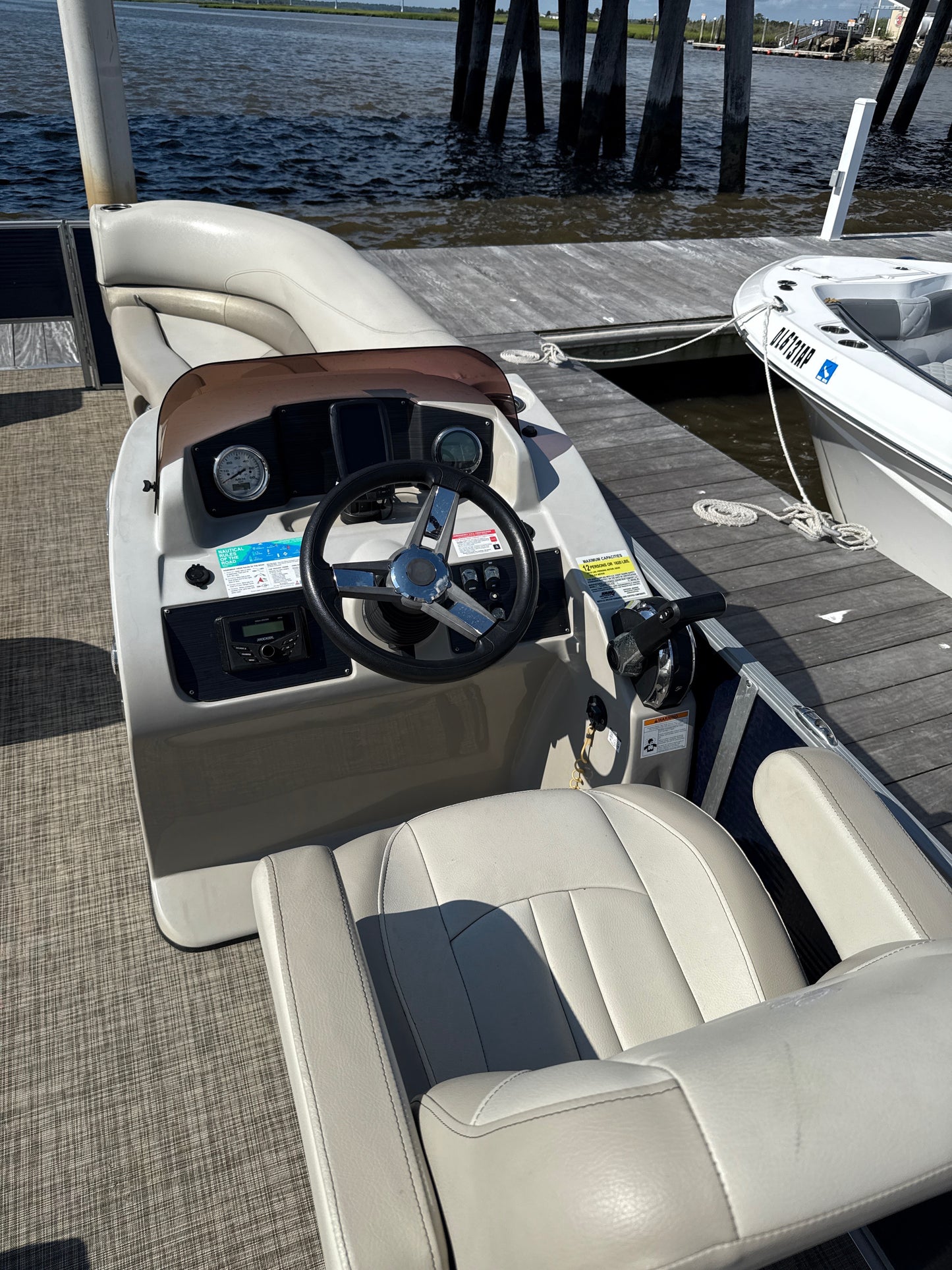 2023 Cypress Cay Seabreeze 232 Pontoon