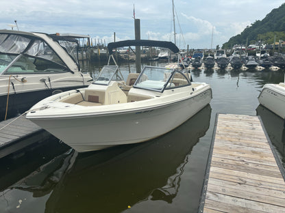 2024 Cobia 220DC