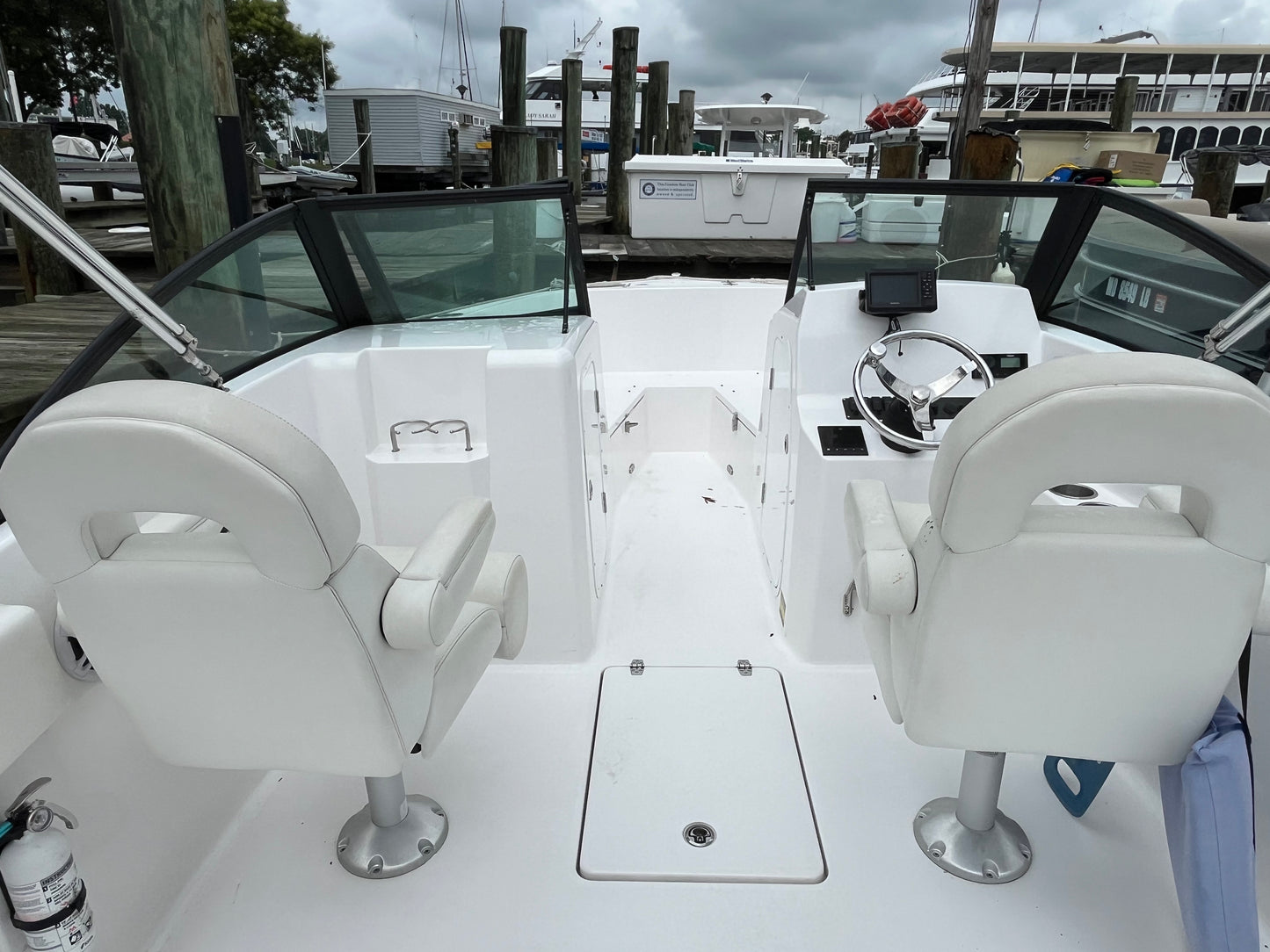 2024 Aquasport 22 Center Console