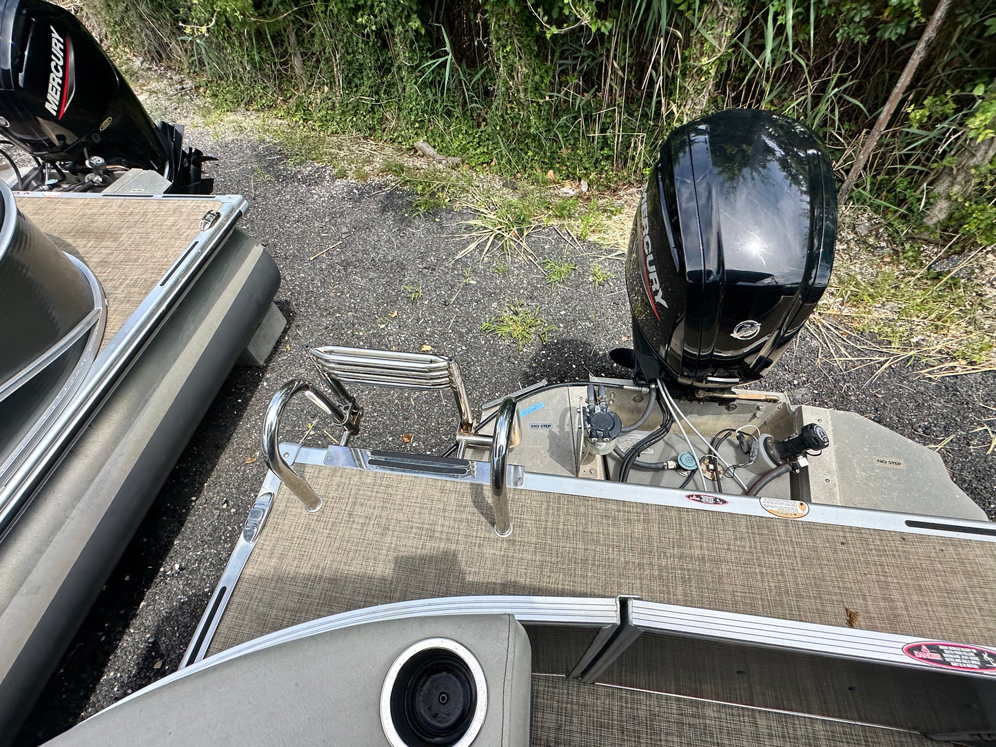 2022 Cypress Cay Seabreeze 232 Pontoon