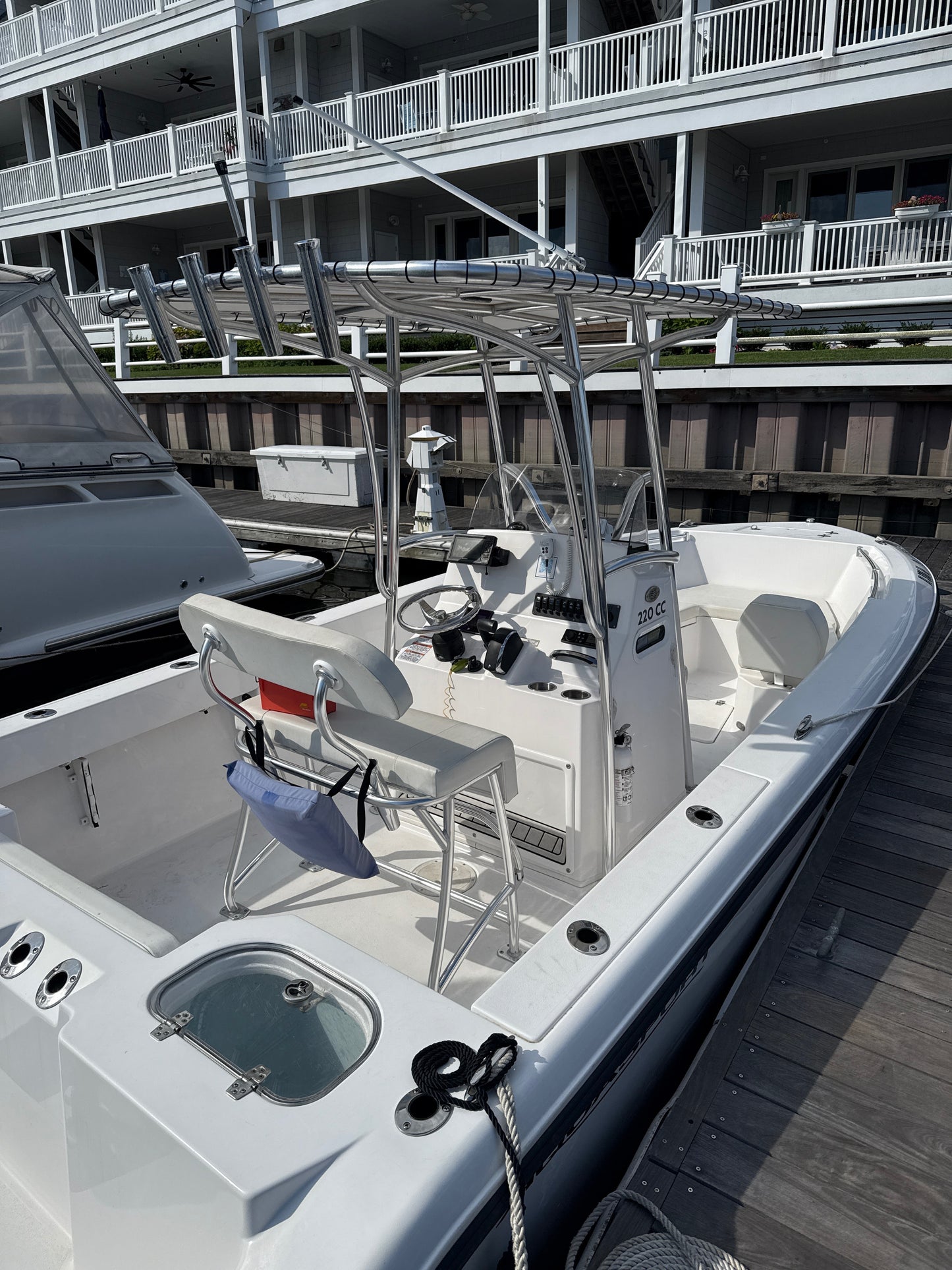 2023 Aquasport 22 Center Console
