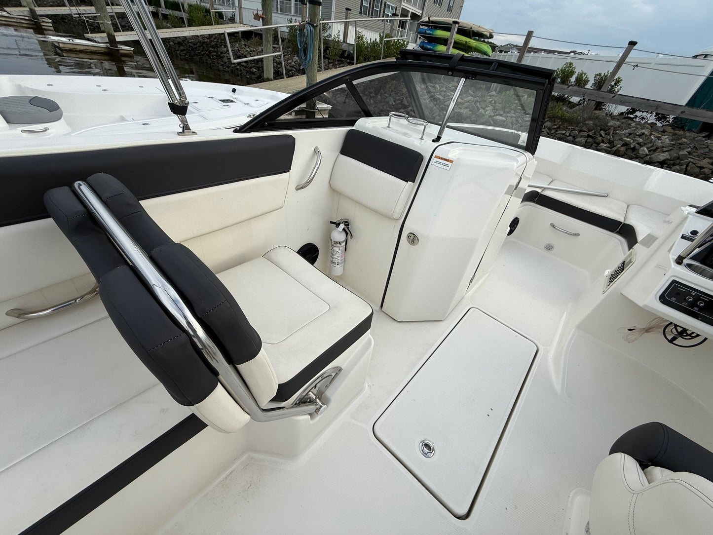 2023 Bayliner DX 2200
