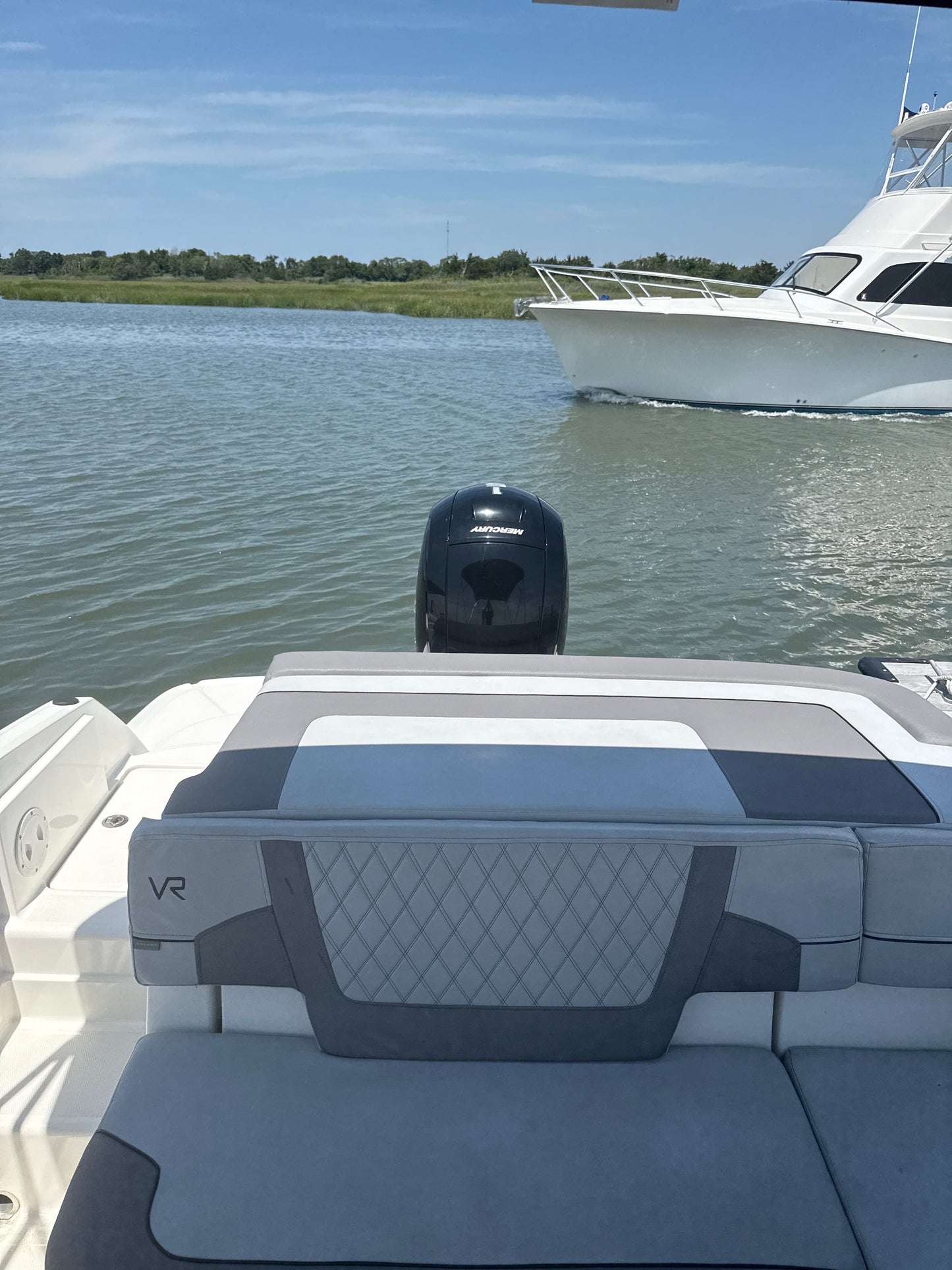2023 Bayliner VR6 OB