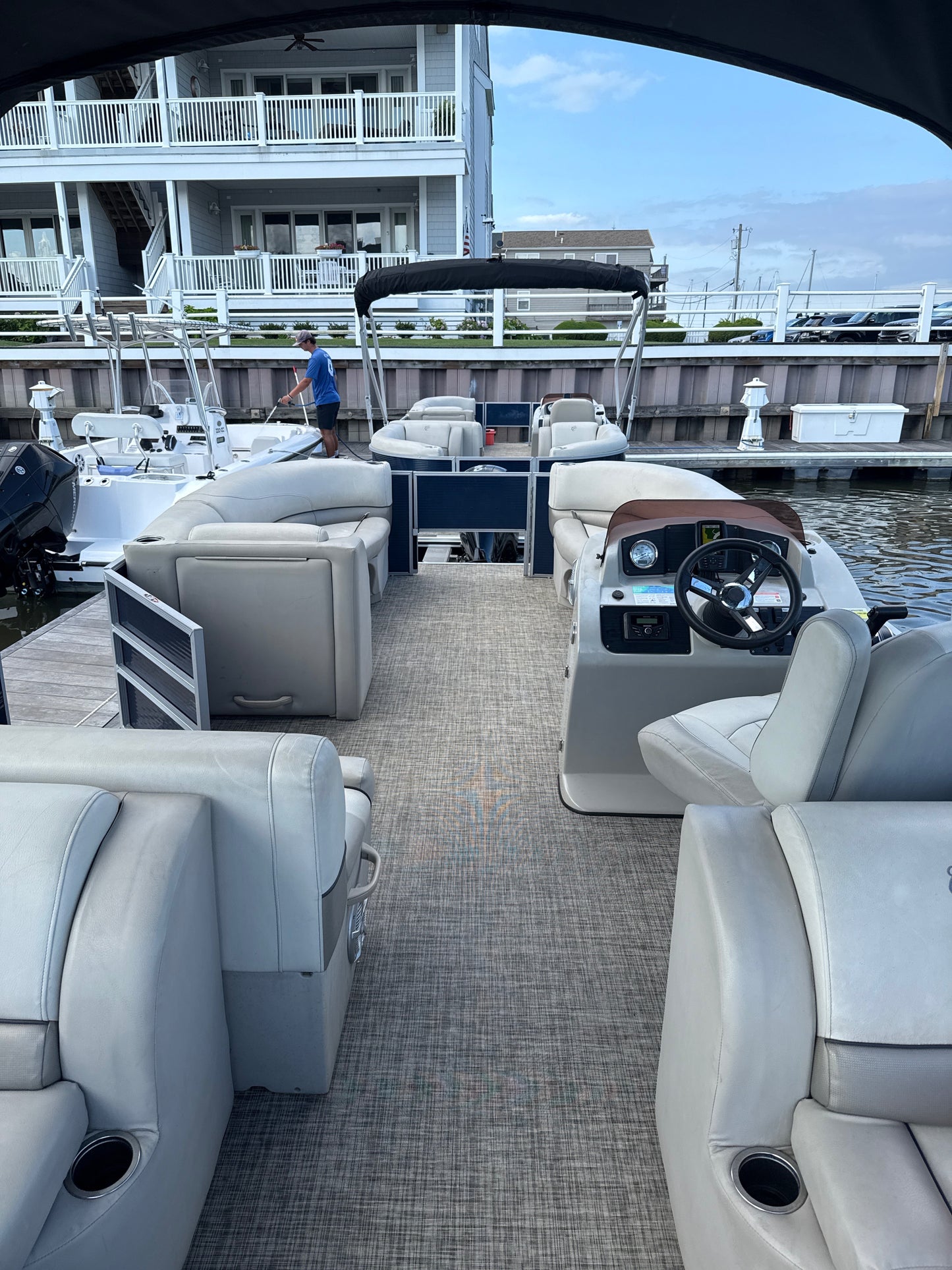 2023 Cypress Cay Seabreeze 232 Tritoon