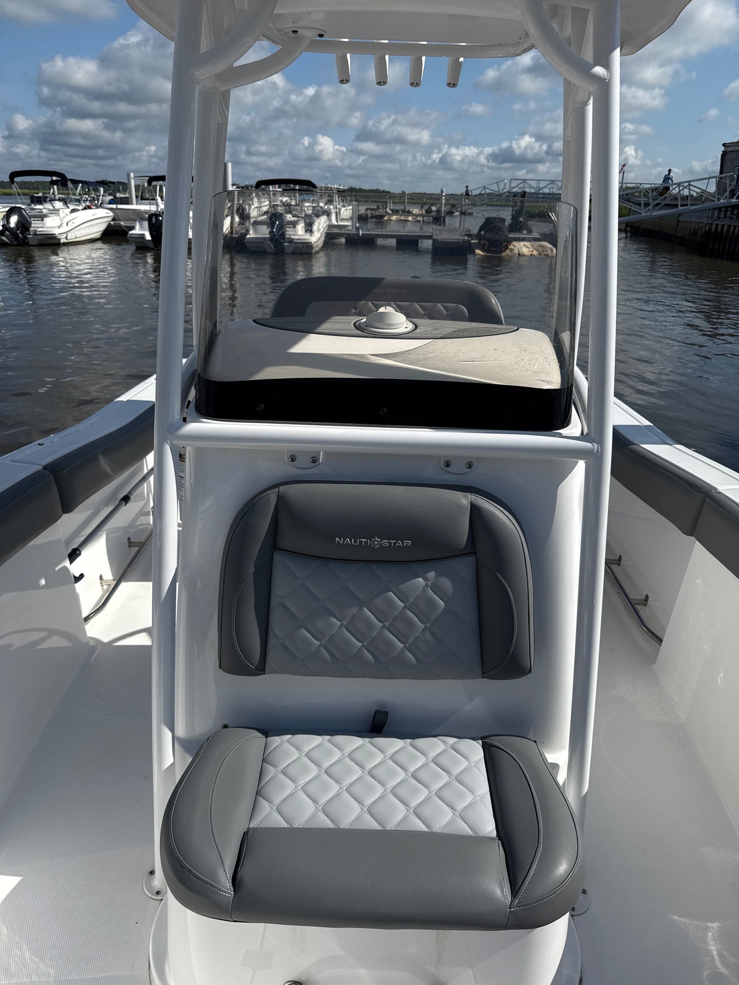 2024 Nauticstar 22L