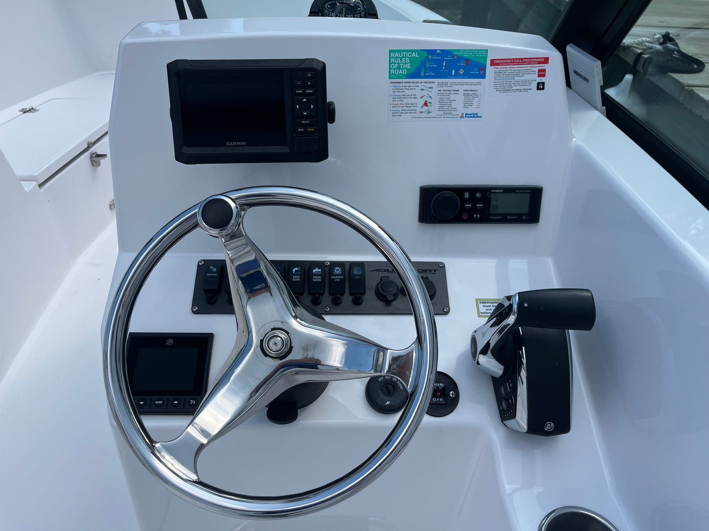 2024 Aquasport 22 Center Console