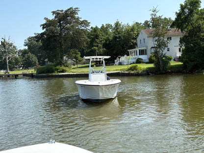 2023 Aquasport 22 Center Console