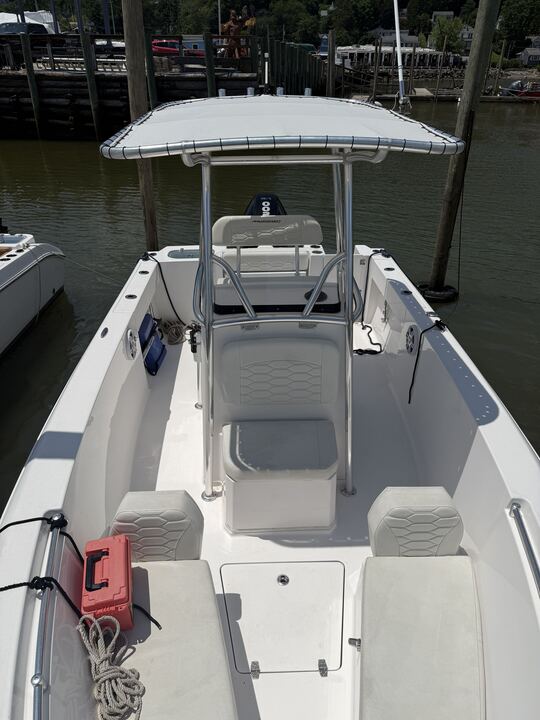 2023 Aquasport 22 Center Console