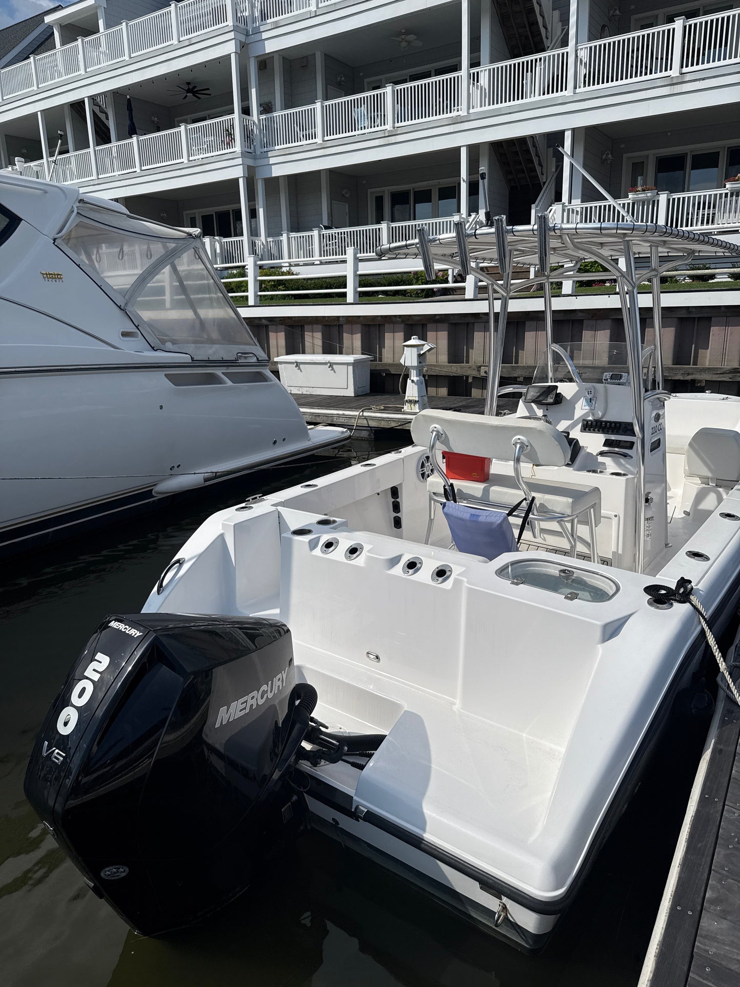 2023 Aquasport 22 Center Console