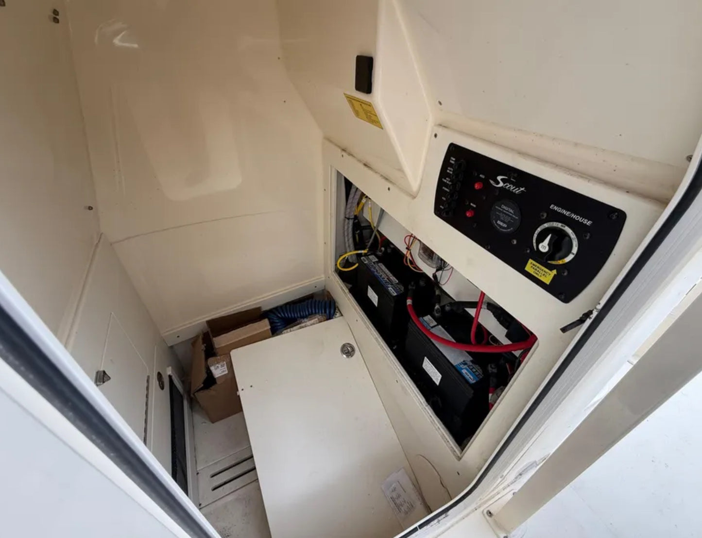 2023 Scout 215 XSF Center Console