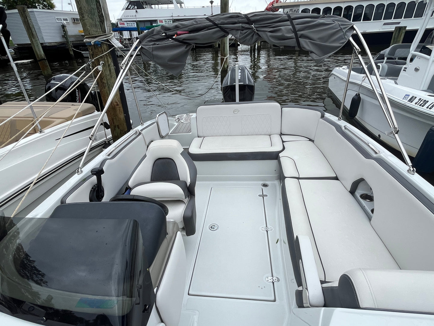 2024 Crownline E230XS