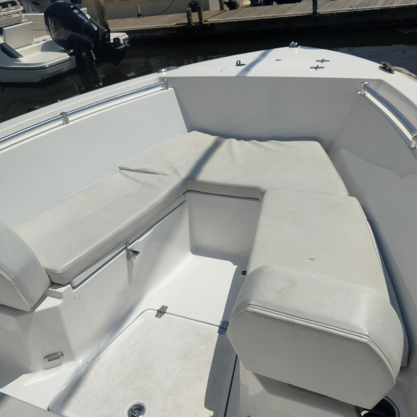 2024 Aquasport 22 Center Console