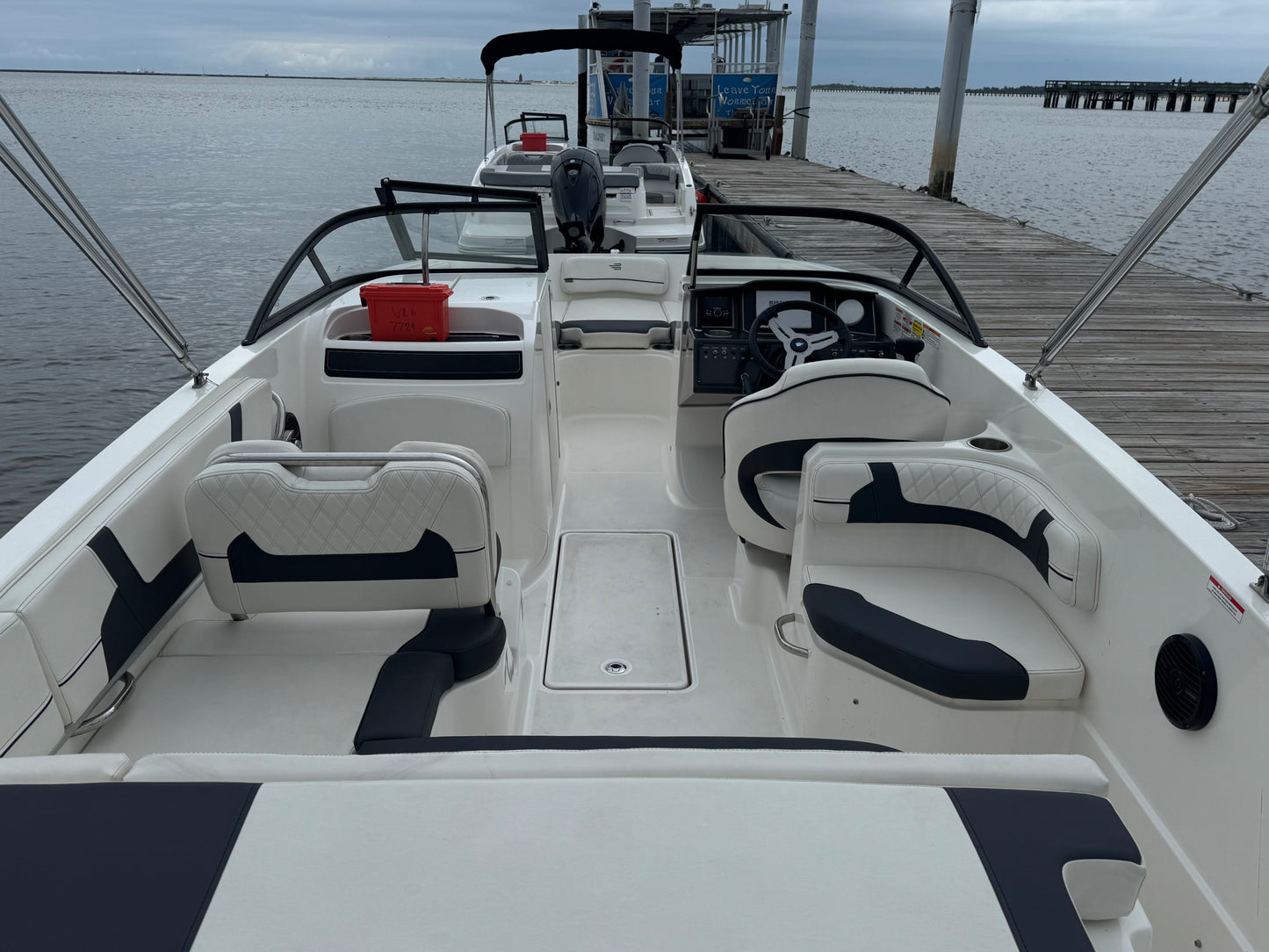 2024 Bayliner VR6 OB