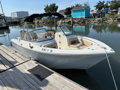 2024 Cobia 220DC