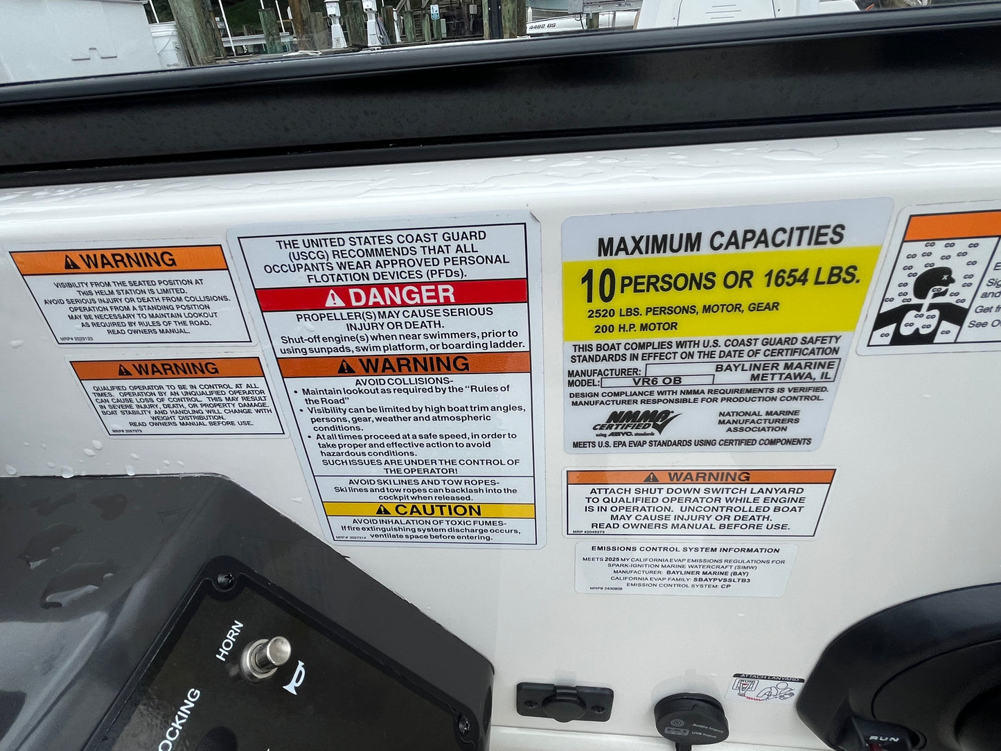 2025 Bayliner VR6 OB