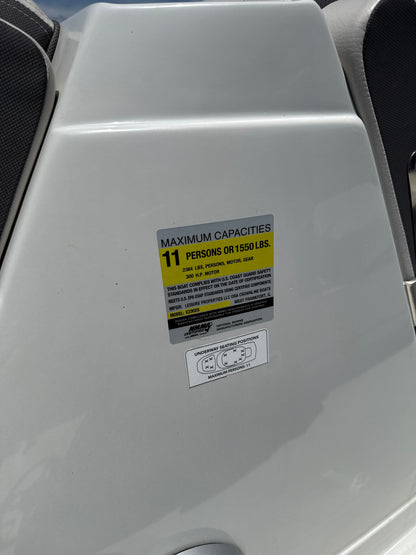 2024 Crownline E230XS