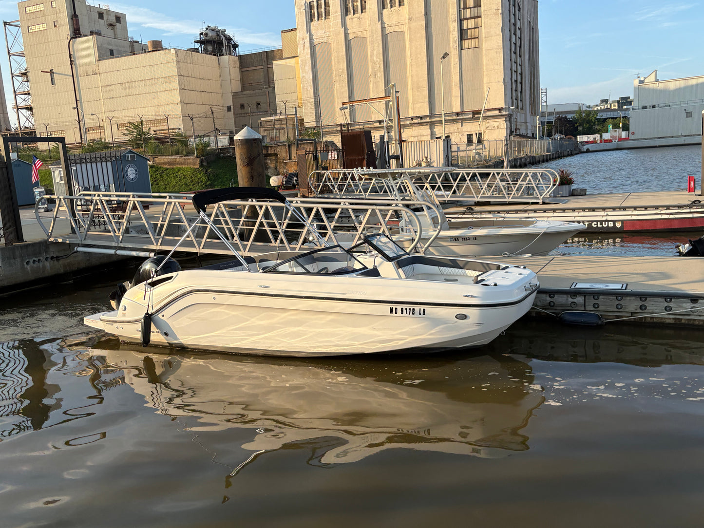2022 Bayliner DX 2200 Deck Boat