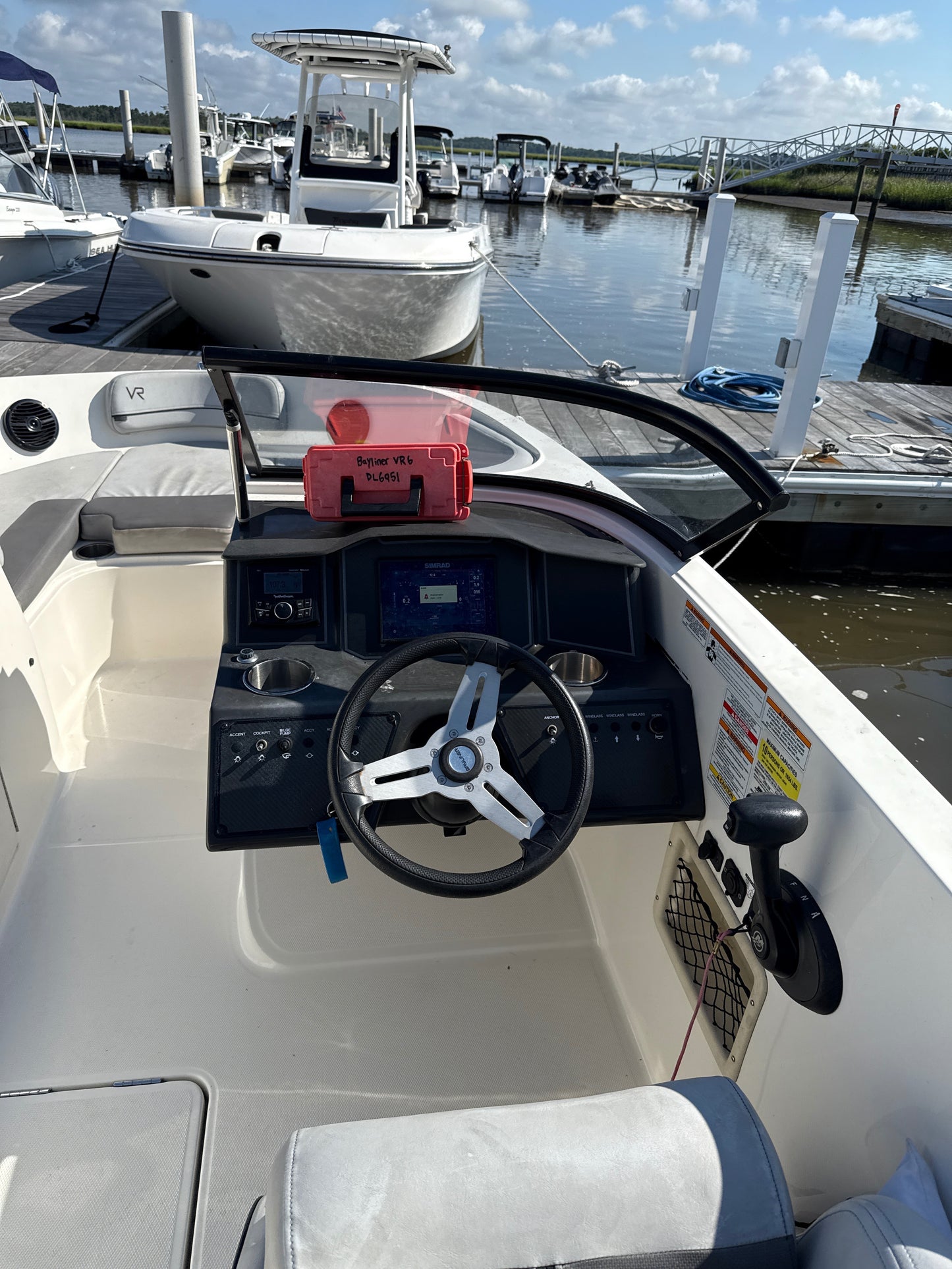 2022 Bayliner VR6 OB Bowrider