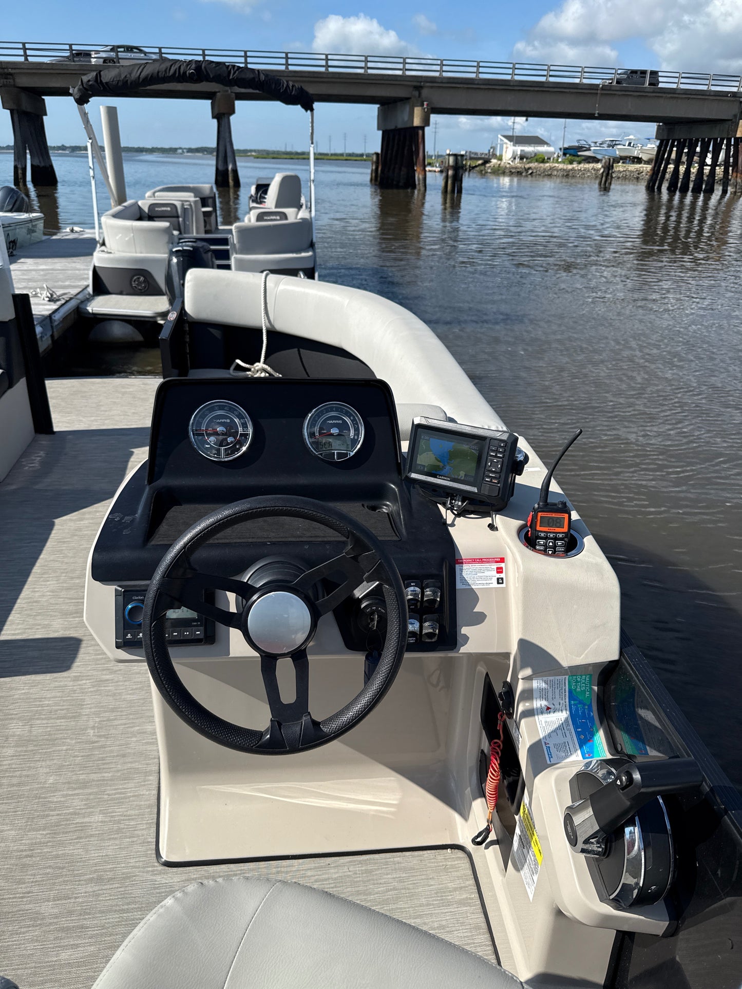 2024 Harris Breeze 230 Tritoon