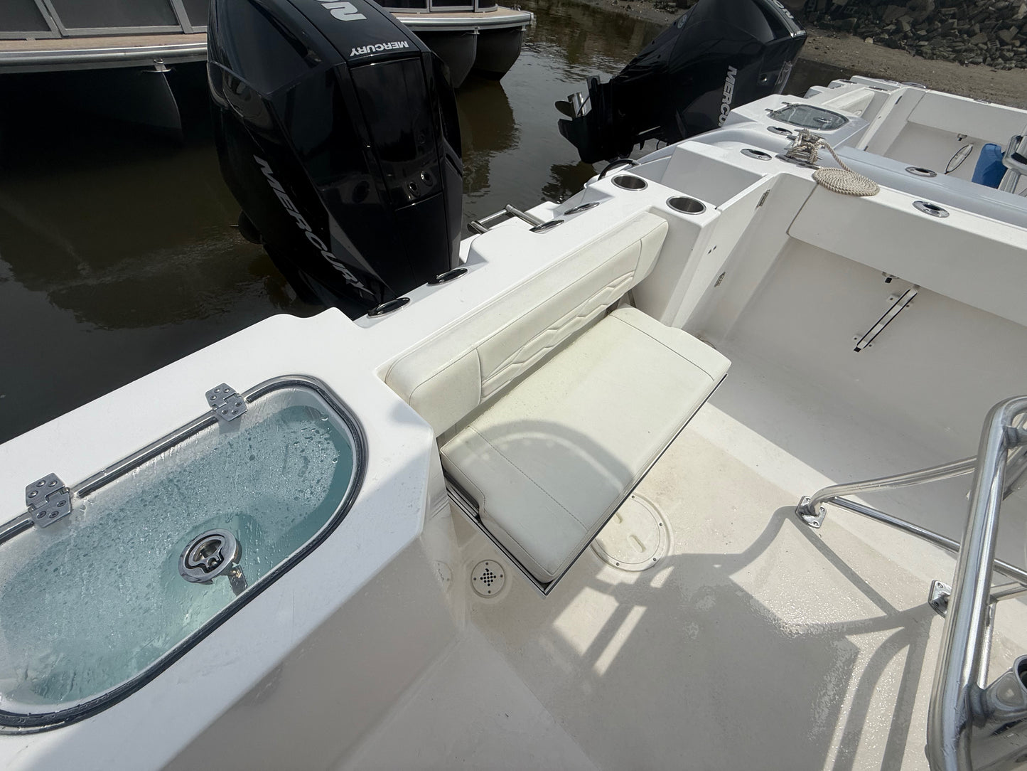 2024 Aquasport 22 Center Console