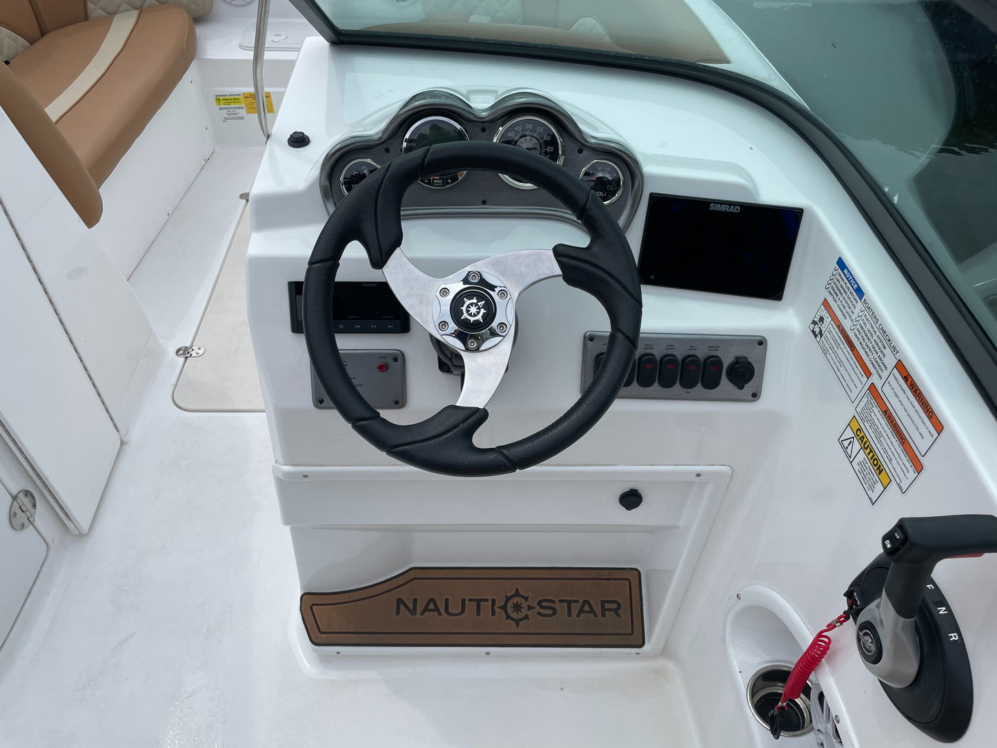 2025 Nauticstar  223 DC