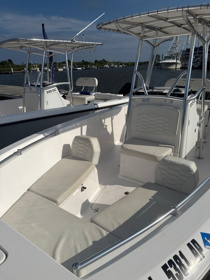 2024 Aquasport 22 Center Console
